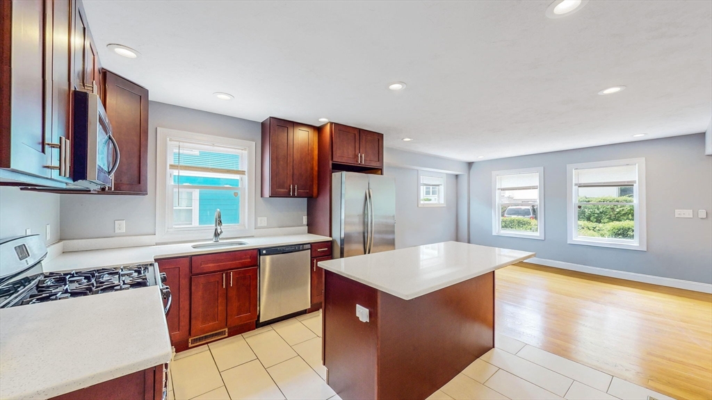 10-12 Rockledge St