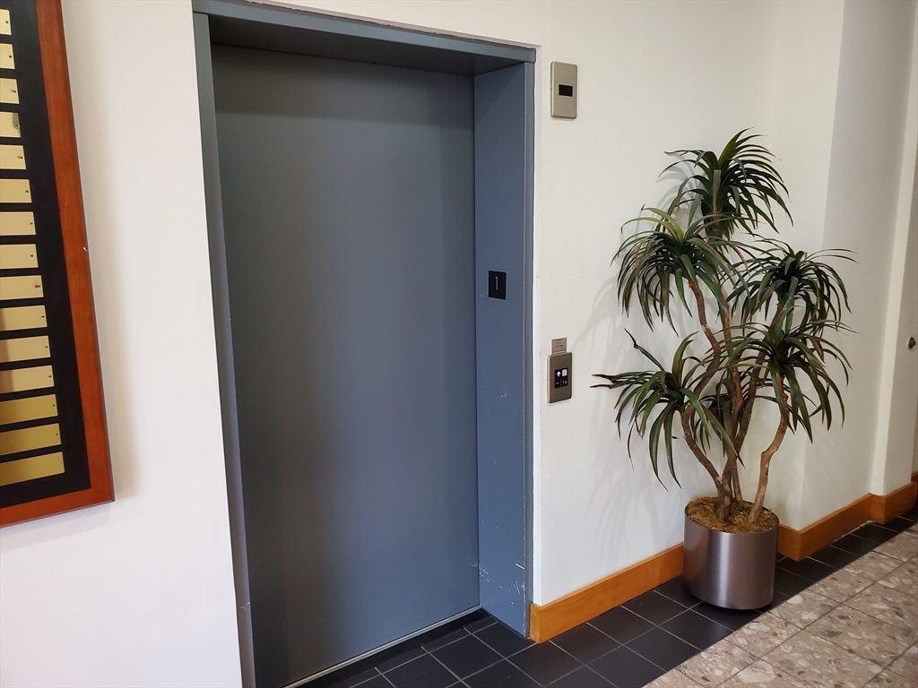 121 Brick Kiln Road 208