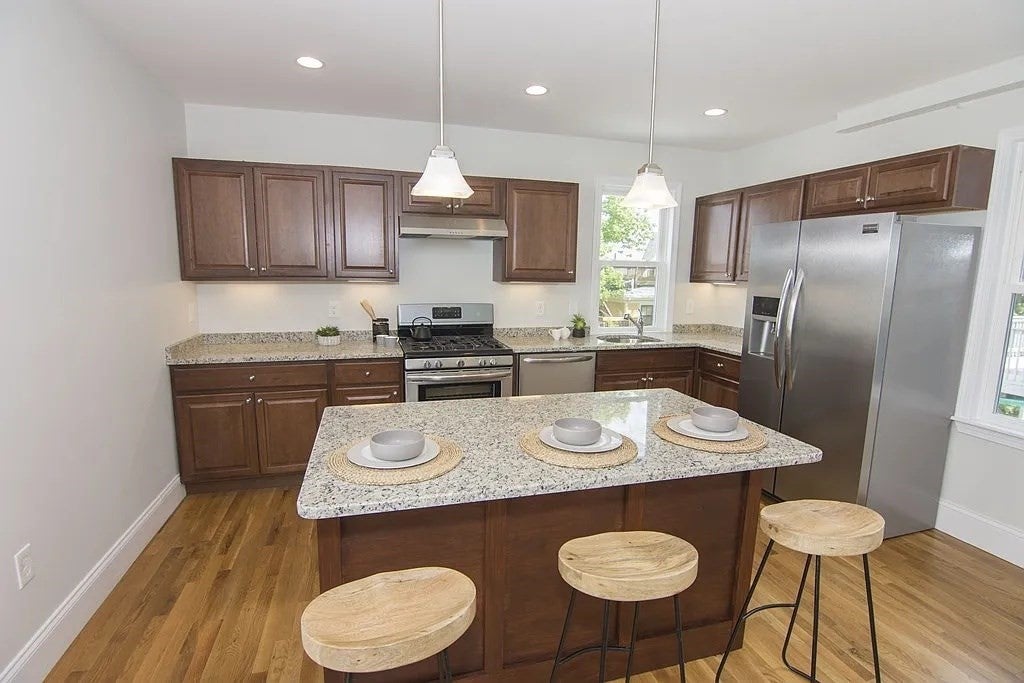 79 Thurston St #2, Somerville, MA, 79 Thurston St #2, Somerville, MA Photo #3