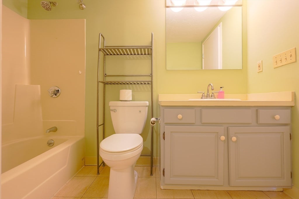 200 Cove Way #1002, Quincy, MA Photo #31