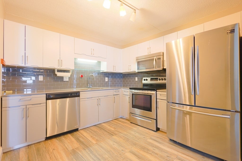 200 Cove Way #1002, Quincy, MA Photo #4