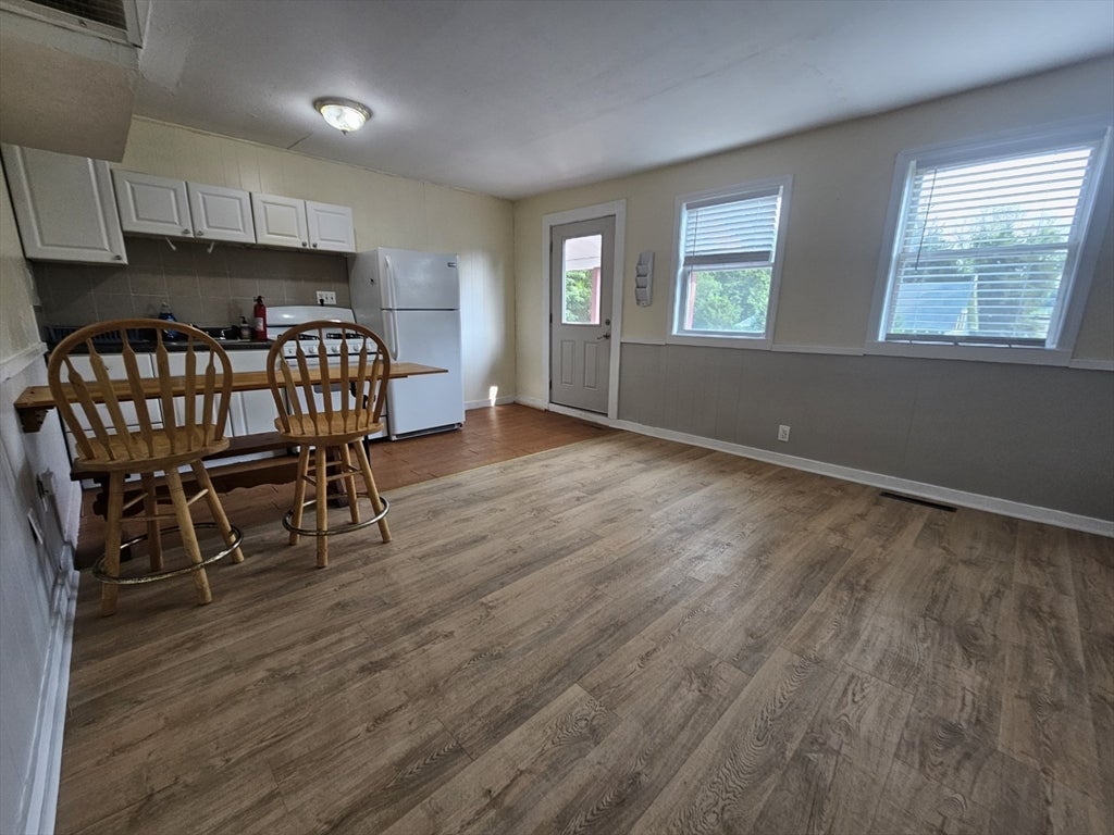 Photo of 8 Main Street, Pembroke, MA