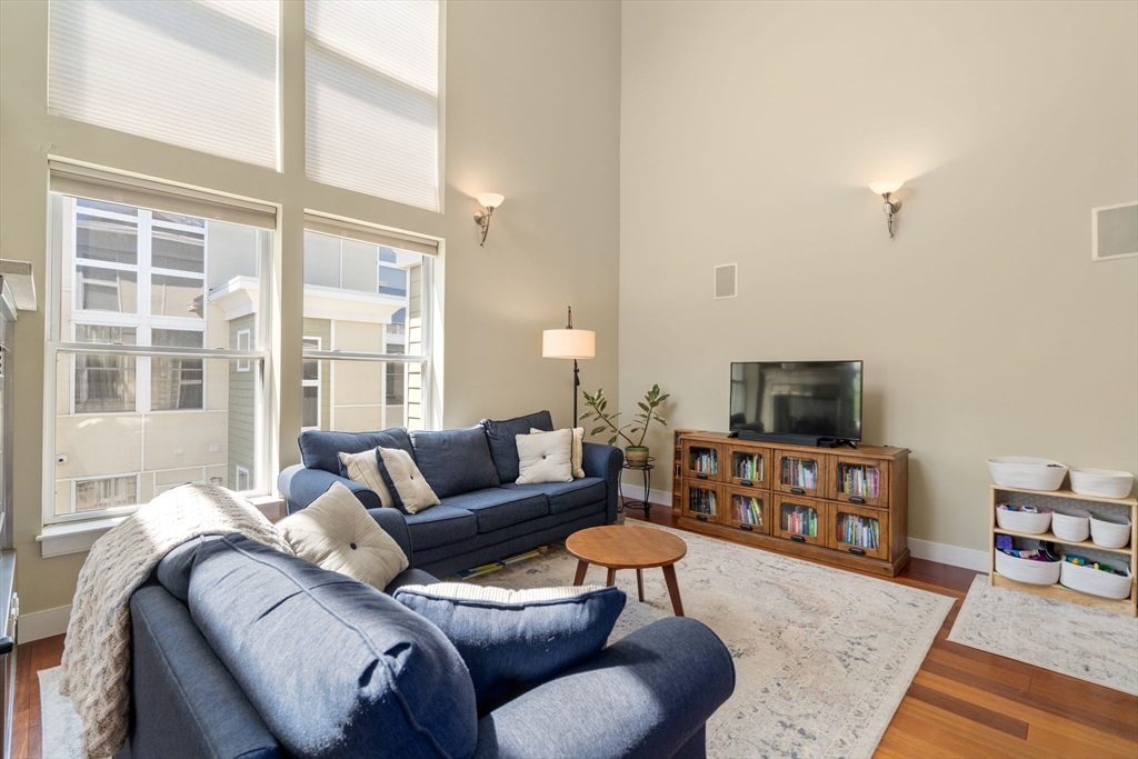 31 Wheeler Street 303