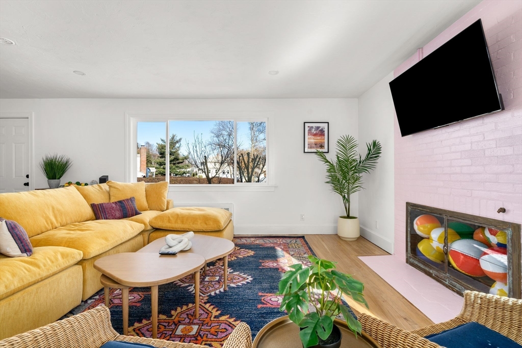 30 Coburn St- Winter Rental