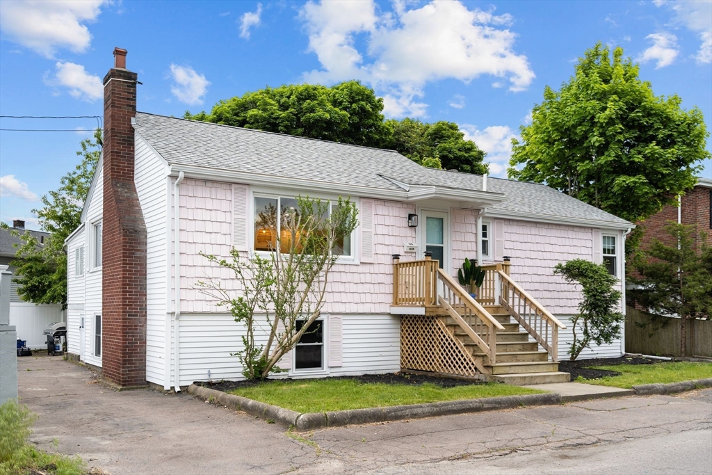 30 Coburn St- Winter Rental