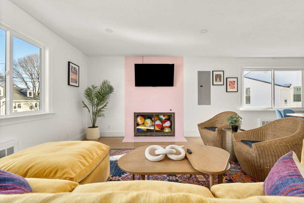 30 Coburn St- Winter Rental