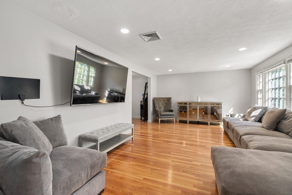 1 Pleasantview Terrace