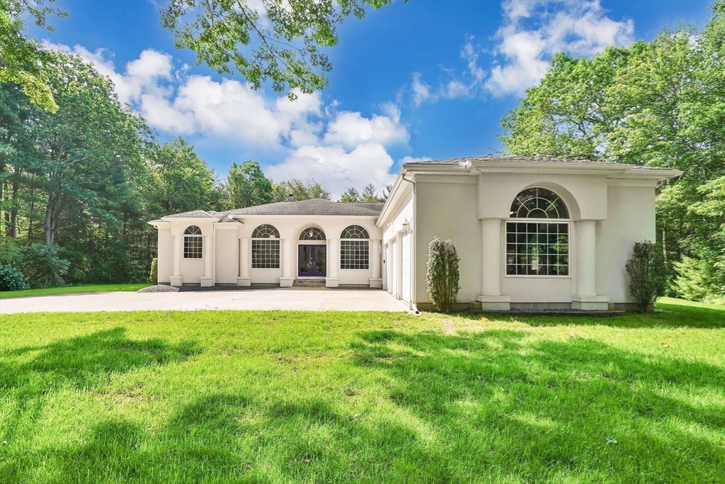 716 Woodland Way
