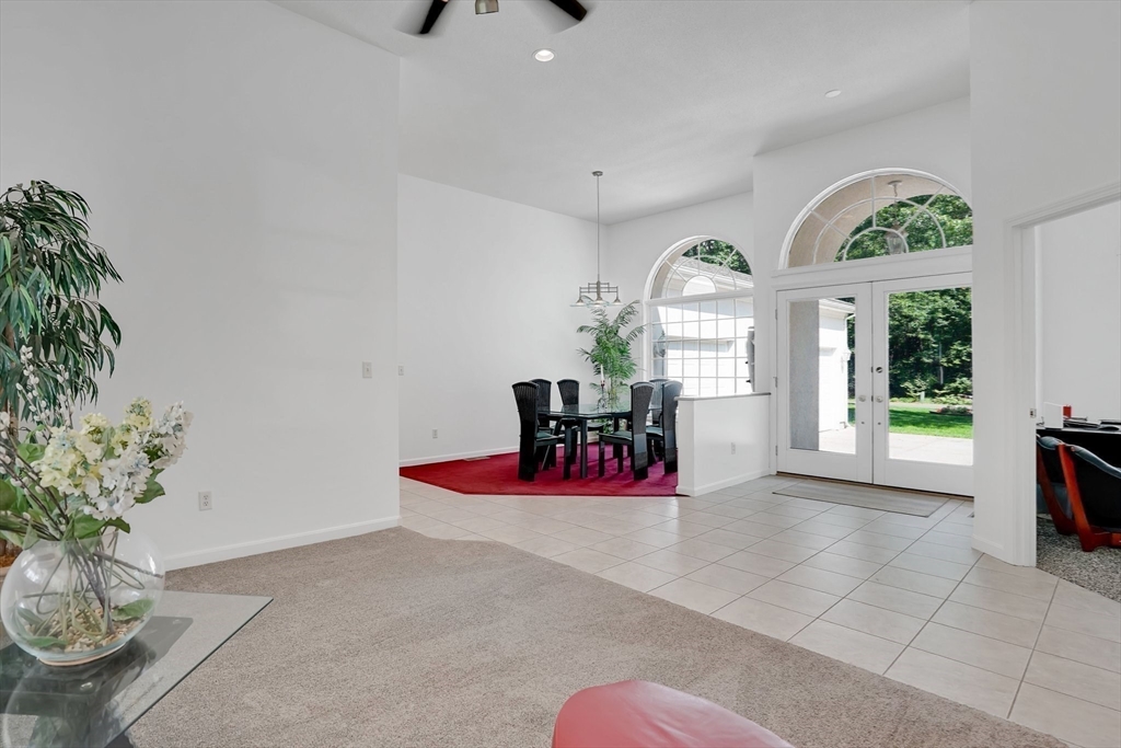 716 Woodland Way