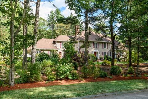 40 Grand Hill Dr Dover MA 02030