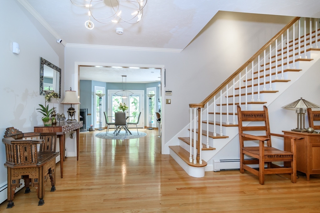 40 Grand Hill Dr