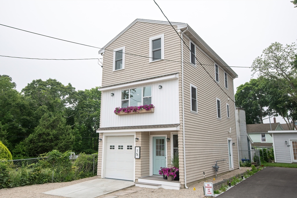 15 Ninth St