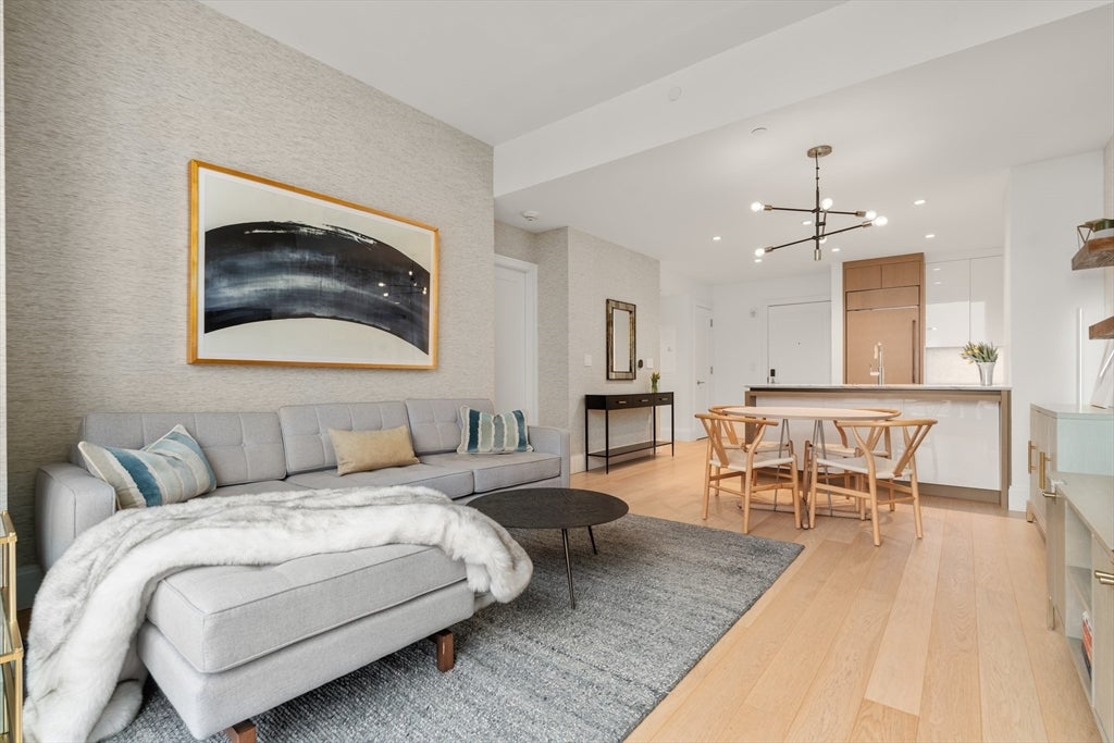 380 Harrison Ave Penthouse2M