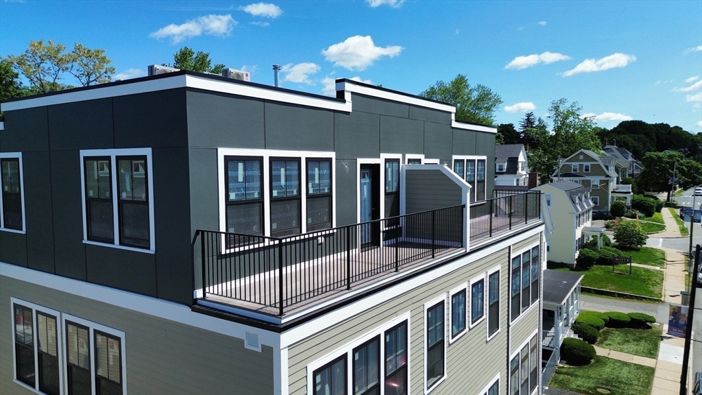 421 High St 308