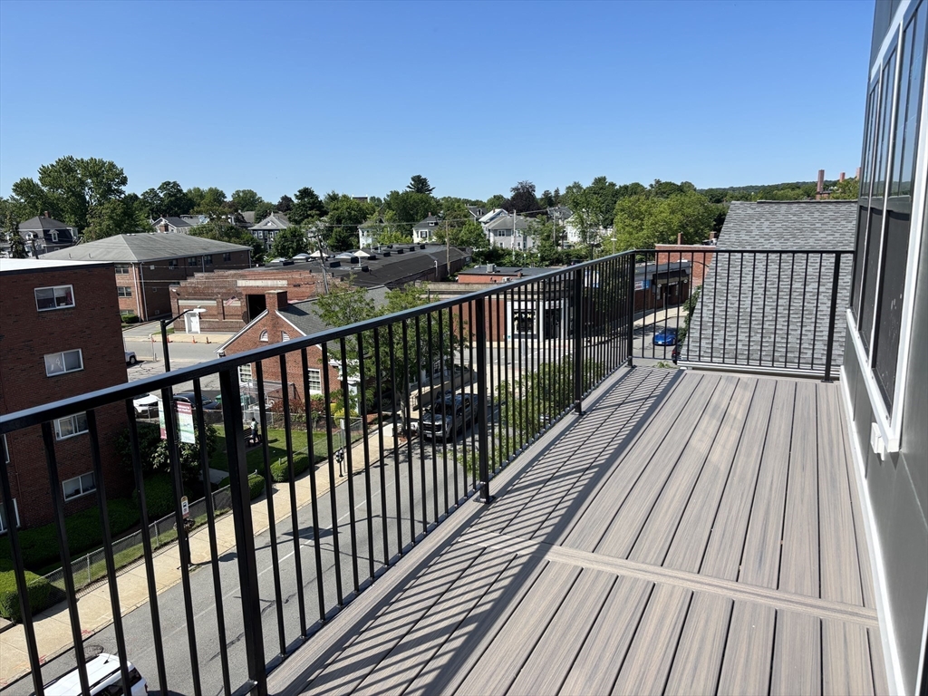 421 High St 308