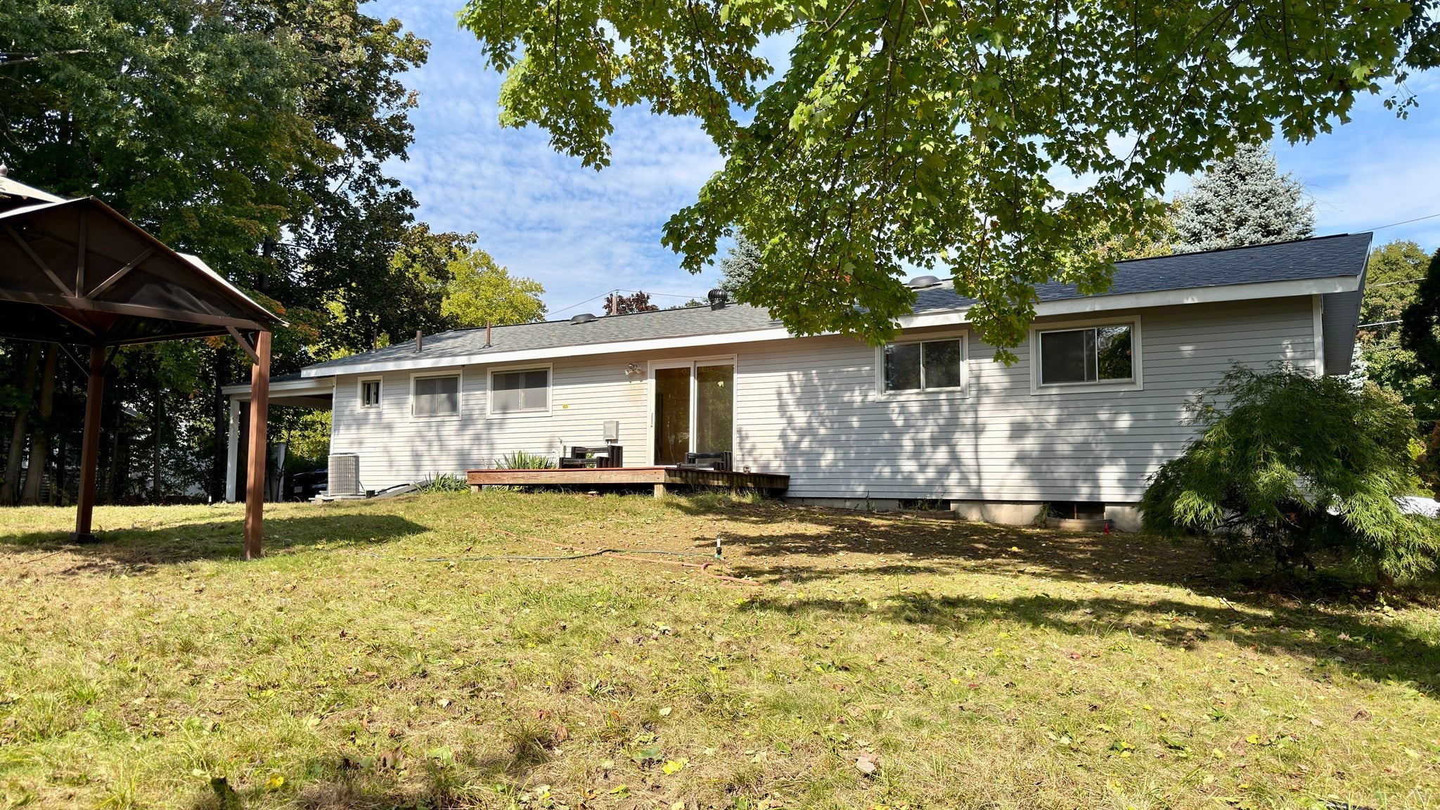 17 Lawn Ave, Lowell, MA, 17 Lawn Ave, Lowell, MA Photo #39