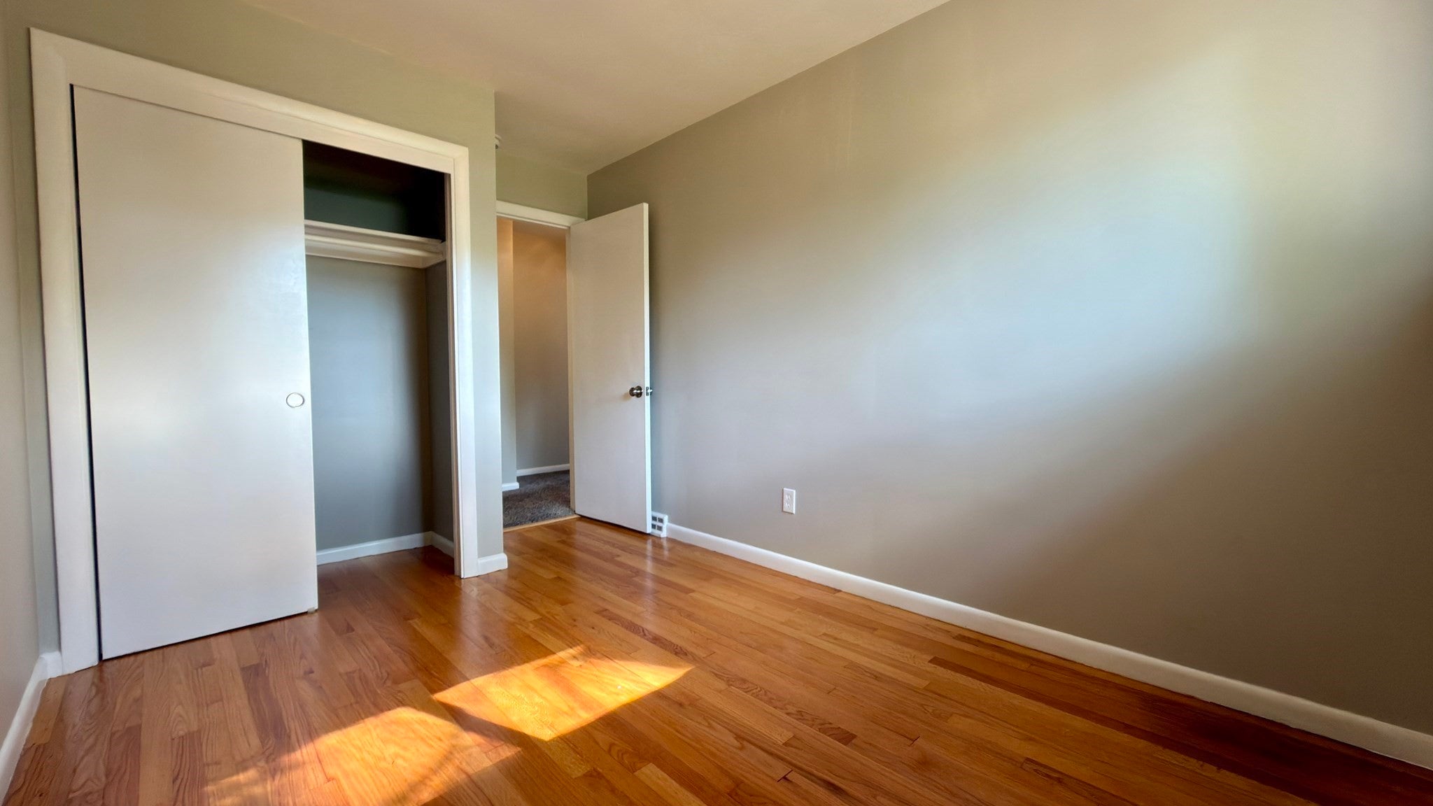 17 Lawn Ave, Lowell, MA, 17 Lawn Ave, Lowell, MA Photo #32