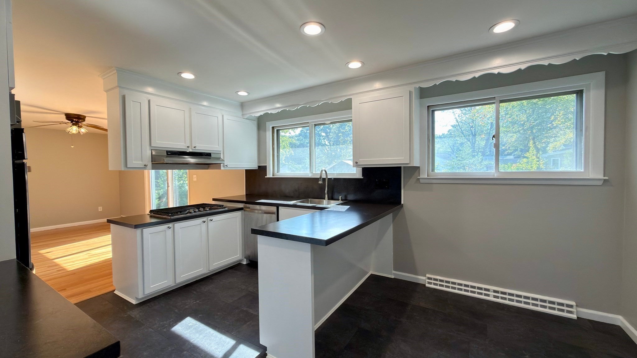 17 Lawn Ave, Lowell, MA, 17 Lawn Ave, Lowell, MA Photo #3