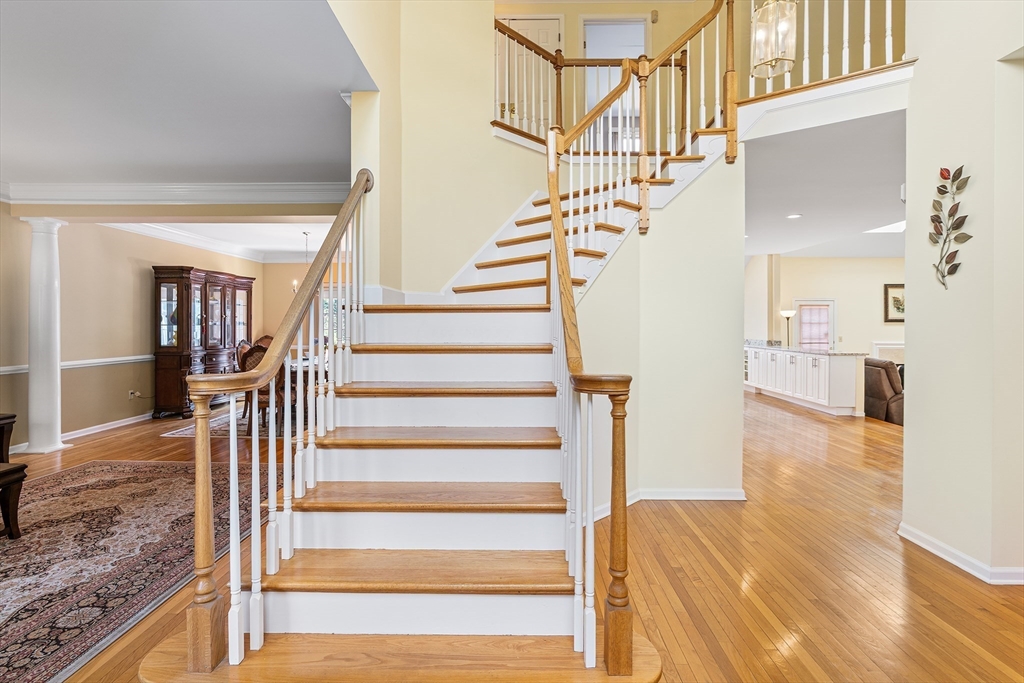 12 Matross Ln