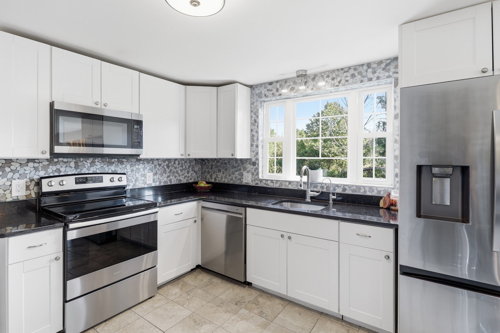 20 Cherokee Rd, Acton, MA, 20 Cherokee Rd, Acton, MA Photo #18