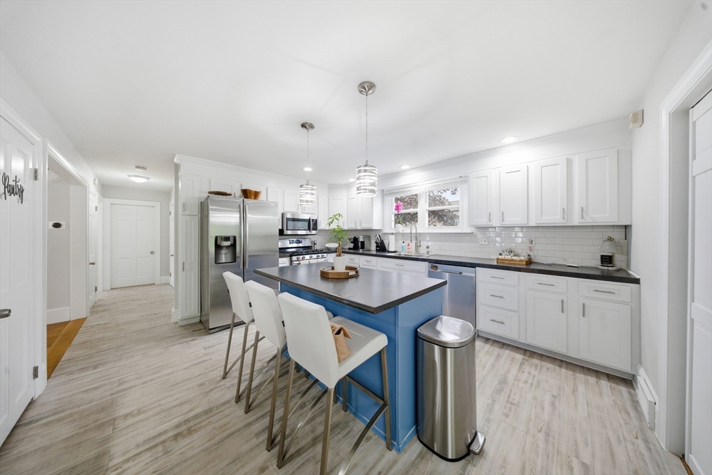 10 Gloucester St, Methuen, MA Photo #2