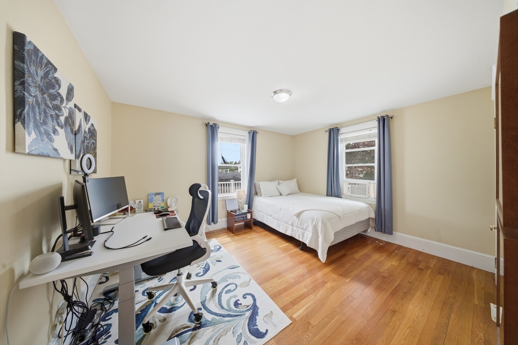 10 Gloucester St, Methuen, MA Photo #6