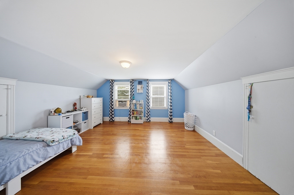 10 Gloucester St, Methuen, MA Photo #8