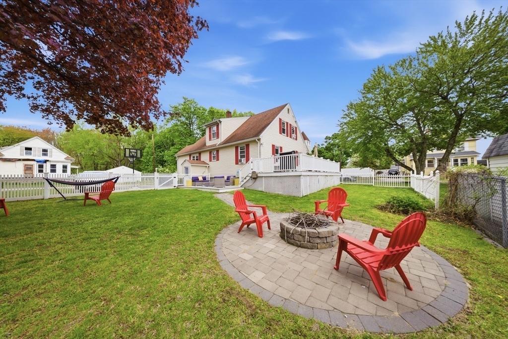 10 Gloucester St, Methuen, MA Photo #15