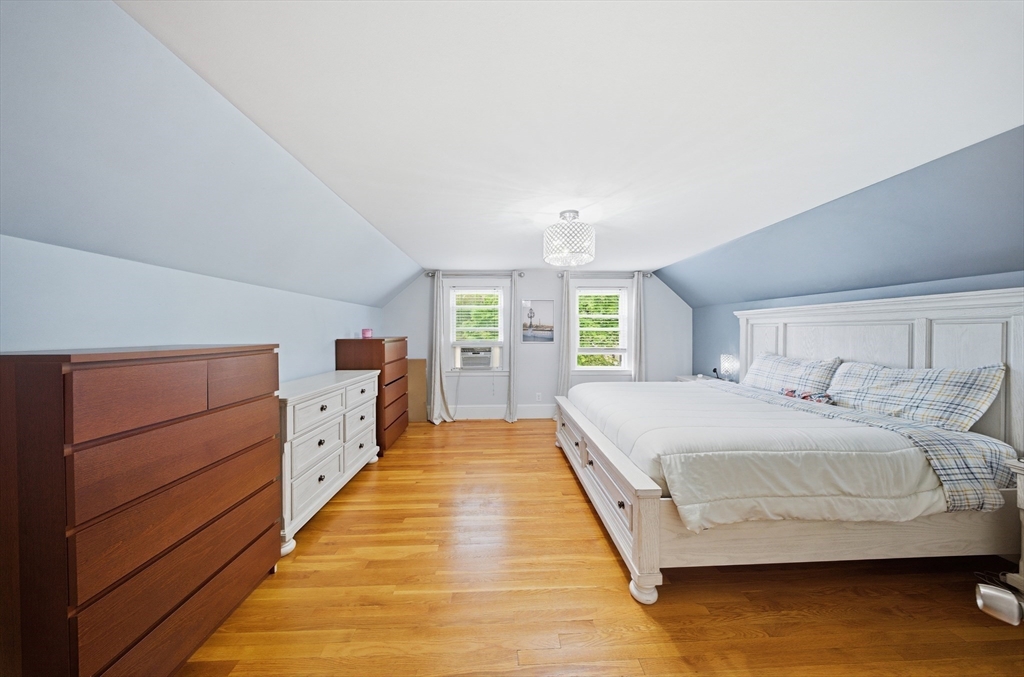 10 Gloucester St, Methuen, MA Photo #9