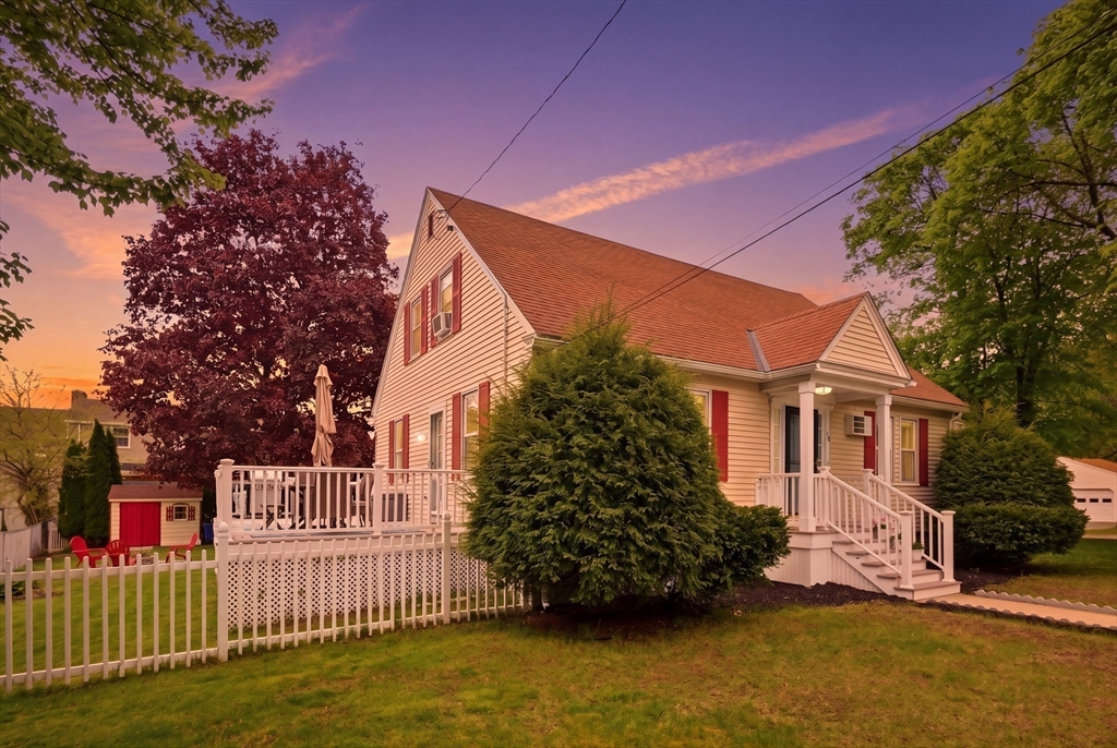 10 Gloucester St, Methuen, MA Photo #18