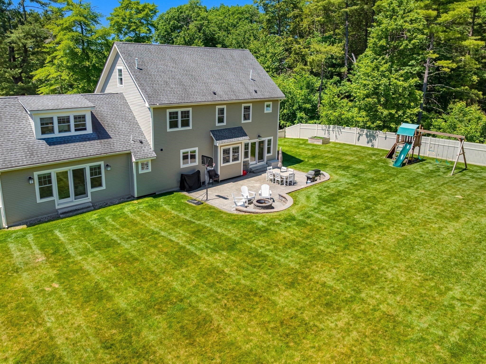 5 Lakeshore Ave, Beverly, MA Photo #4