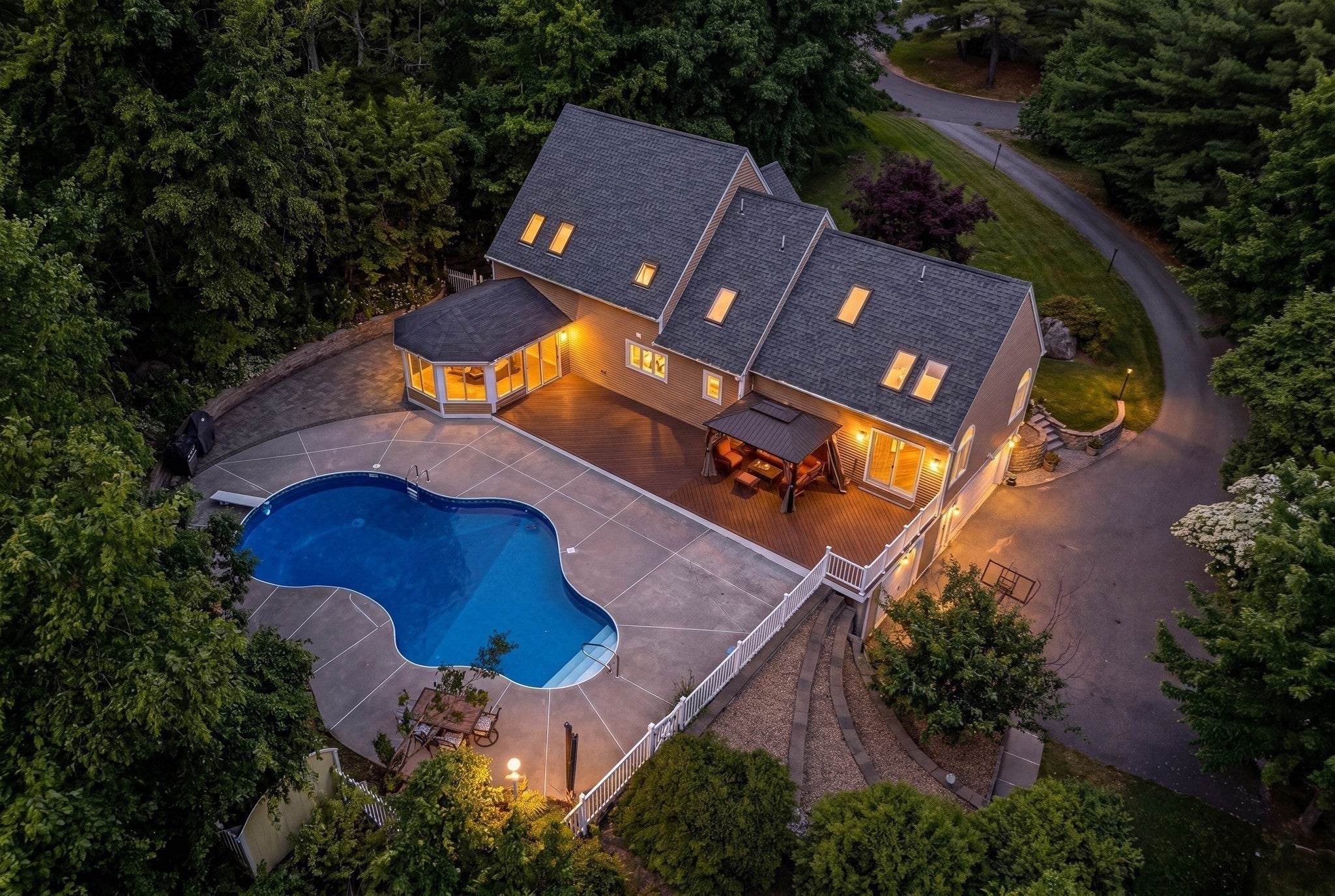 9 Abby Road, Westford MA 01886