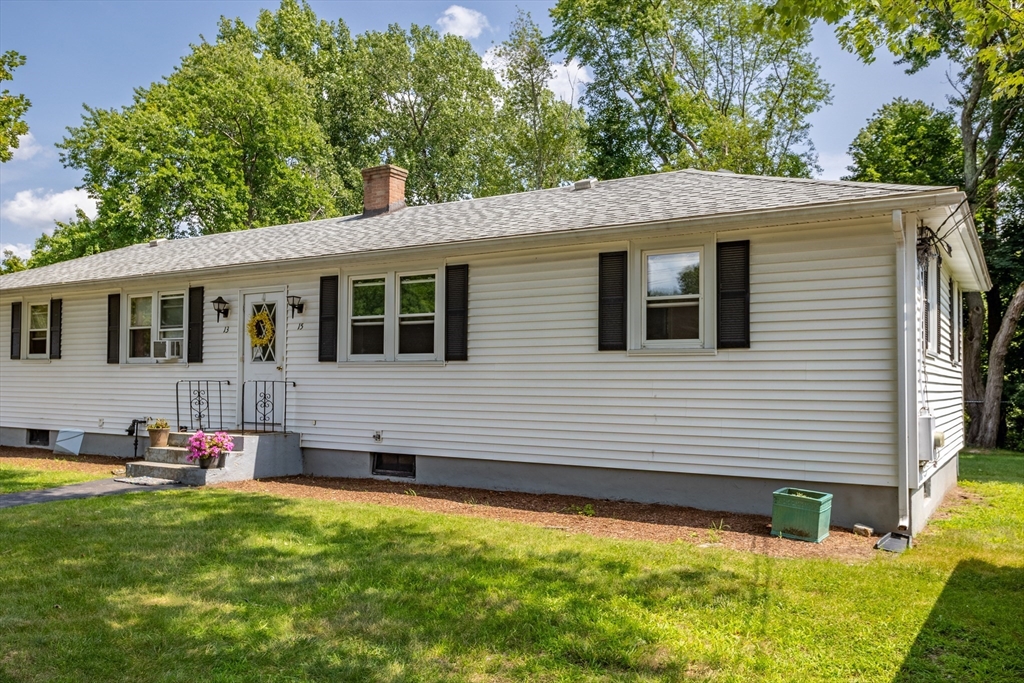 15 Genetti Street 15