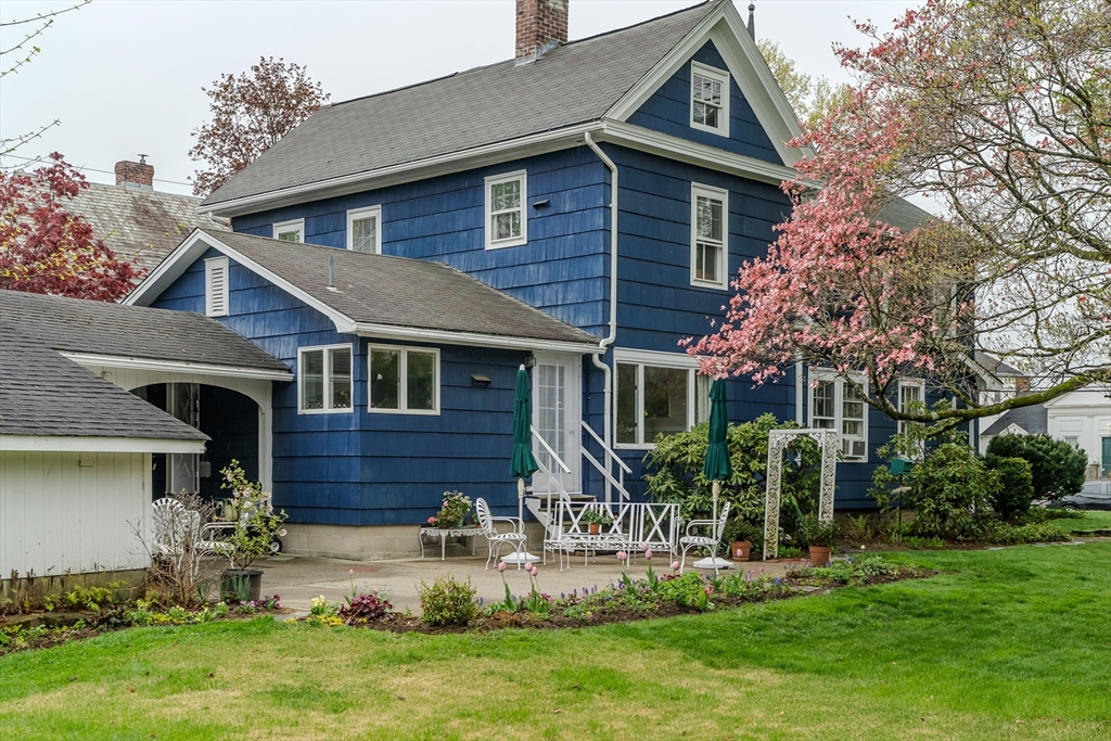 74 N Main St