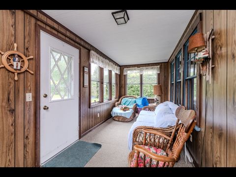 17A Elizabeth St East Longmeadow MA 01028