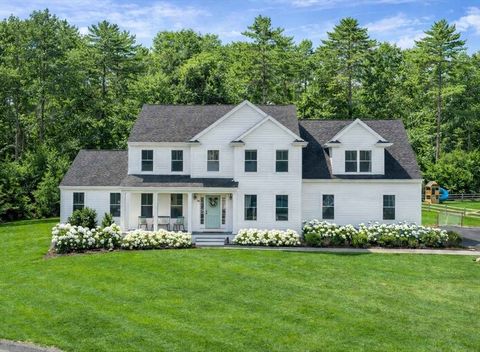 Photo of 28 Prince Snow Cir, Mattapoisett, MA 02739 (MLS # 73515440)
