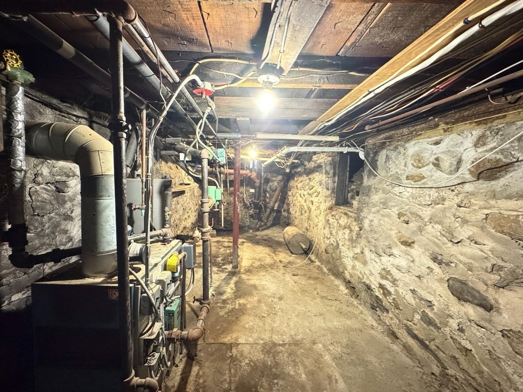 233 West St, Leominster, MA, 233 West St, Leominster, MA Photo #40