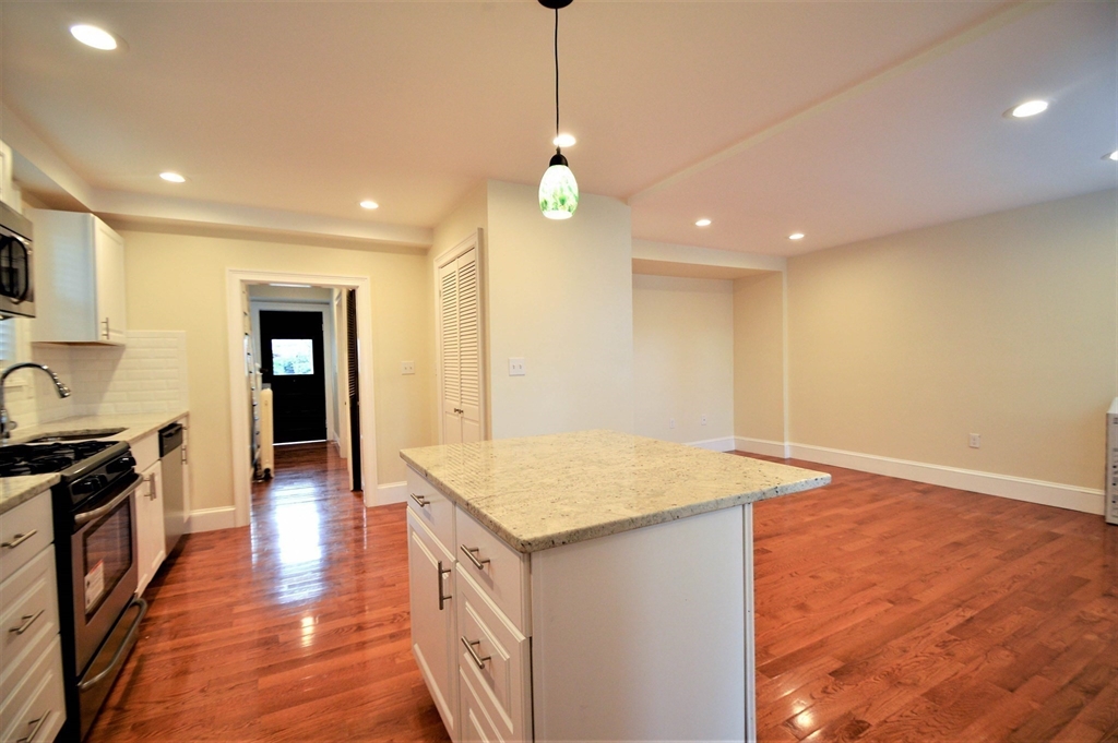 61 Shannon St