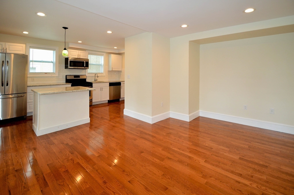 61 Shannon St