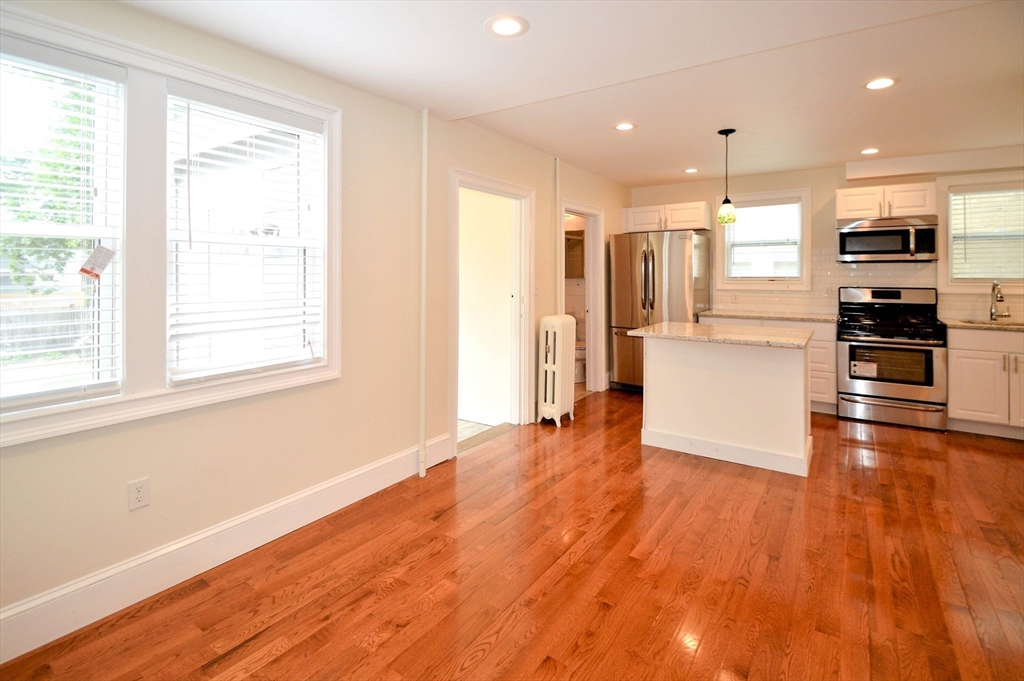 61 Shannon St