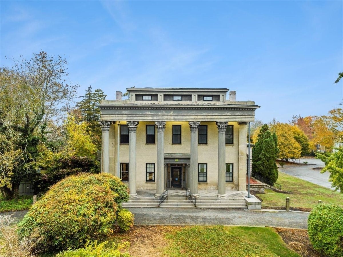 388 County Street