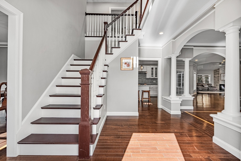 7 Gleason Rd