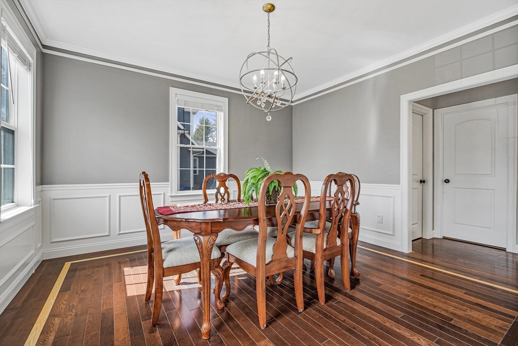 7 Gleason Rd