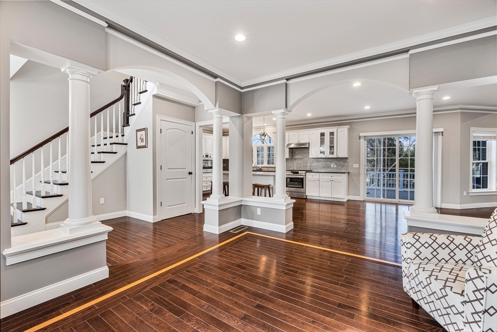7 Gleason Rd