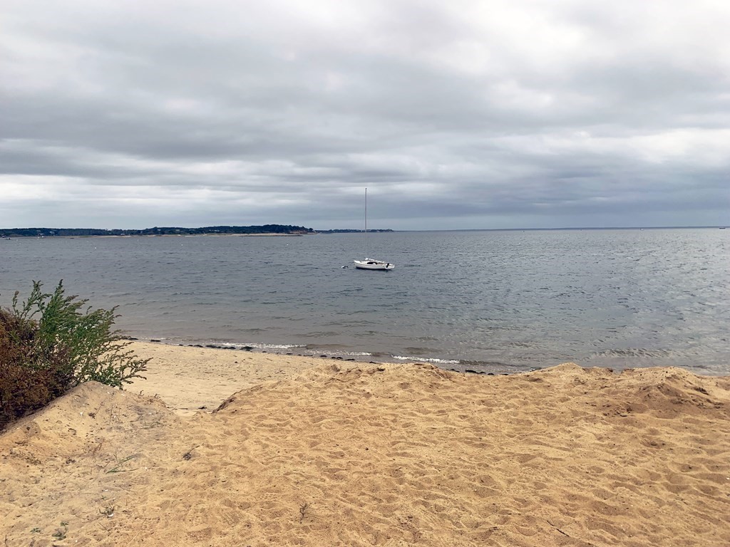 Wellfleet, Massachusetts 02667, United States, 3 Bedrooms Bedrooms, ,1 BathroomBathrooms,Residential,Pending,73362