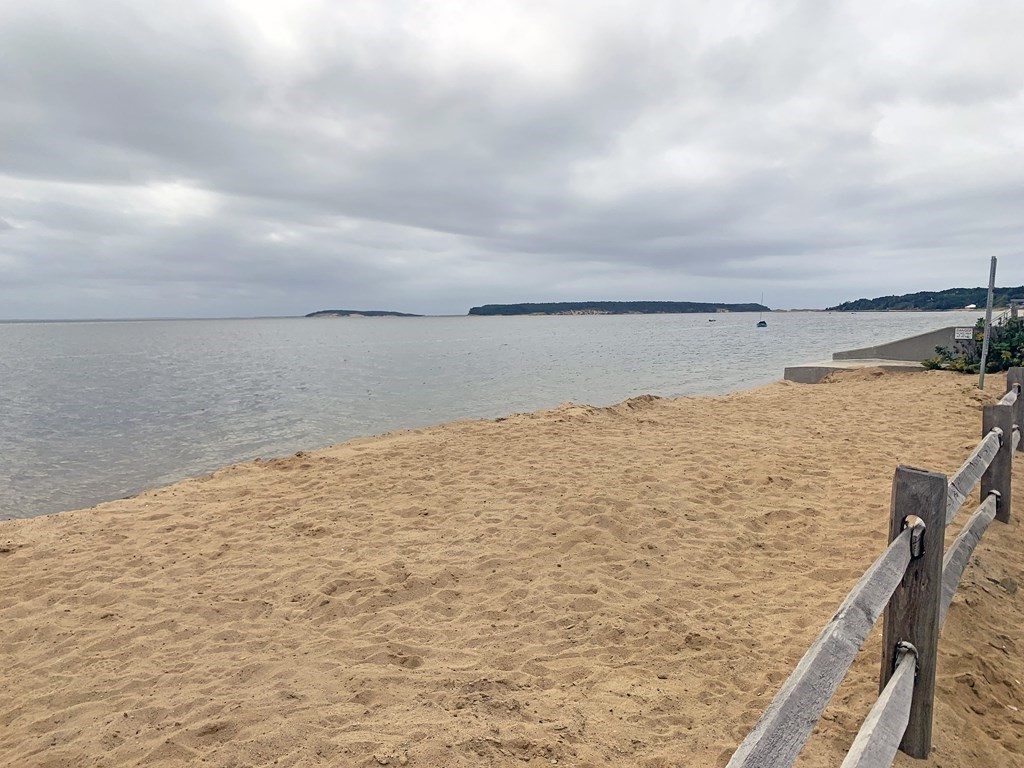 Wellfleet, Massachusetts 02667, United States, 3 Bedrooms Bedrooms, ,1 BathroomBathrooms,Residential,Pending,73362