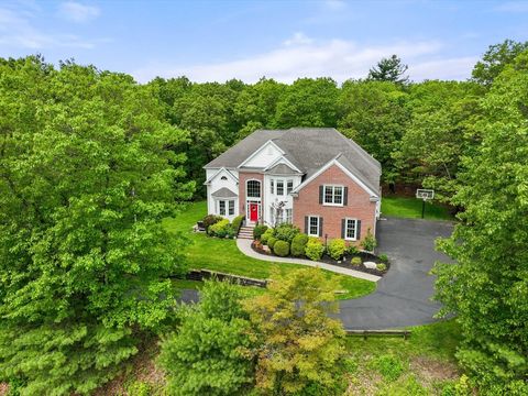 38 Blueberry Ln Franklin MA 02038