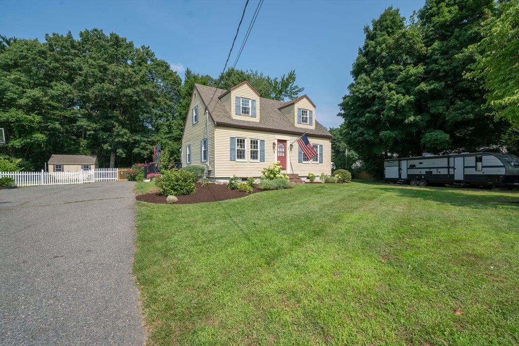 37 Acorn St, Middleboro, MA, 37 Acorn St, Middleboro, MA Photo #2