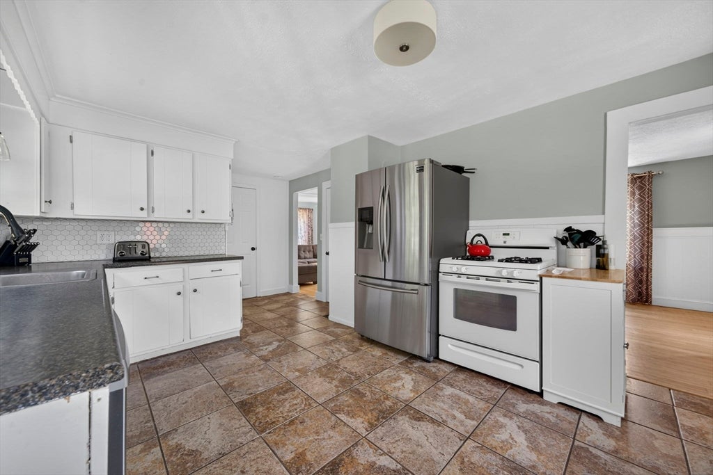 37 Acorn St, Middleboro, MA, 37 Acorn St, Middleboro, MA Photo #6