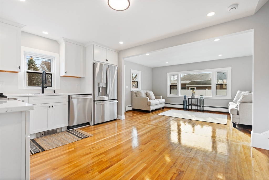 12 Donegal Ln.